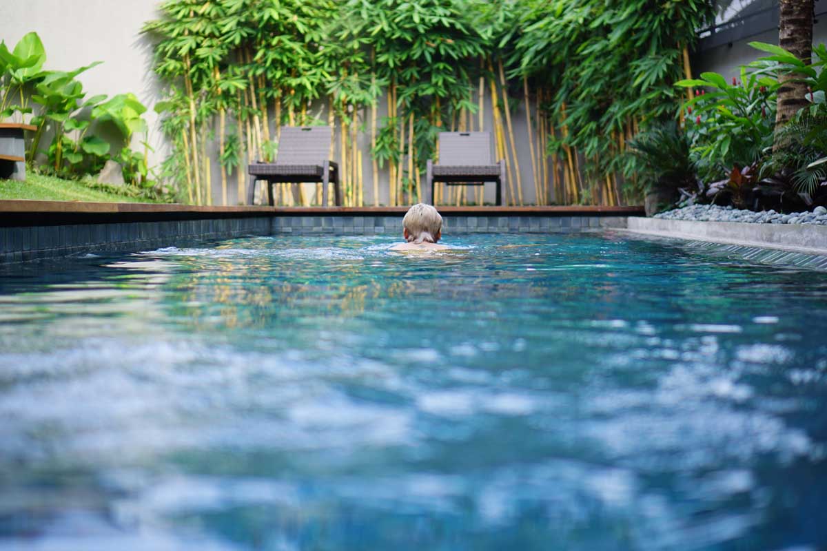 7-manfaat-berenang-di-pagi-hari